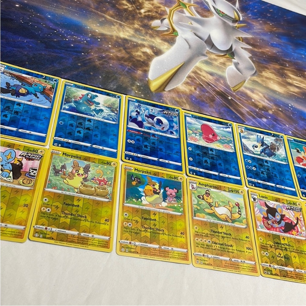 🆕🆕🔥🔥Pokémon cards- 14 cards total
